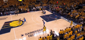 站出来了！托平底线空切双手暴扣！步行者总决赛首次领先两位数！